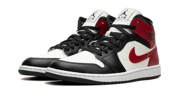 AIR JORDAN 1 MID WMNS "Black Toe"