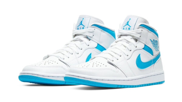 AIR JORDAN 1 MID WMNS "UNC"