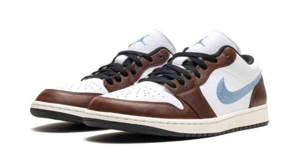 Air Jordan 1 Low SE "Embroidered Swoosh - Mocha"