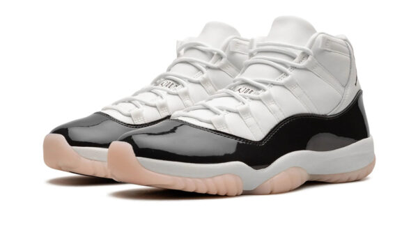 AIR JORDAN 11 WMNS "Neapolitan"