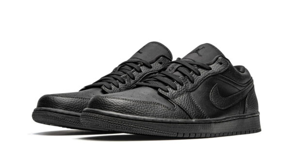 Air Jordan 1 Low "Triple Black"