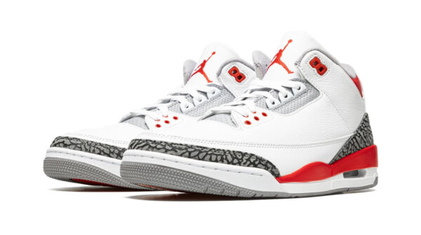 Air Jordan 3 Retro "Fire Red 2022"