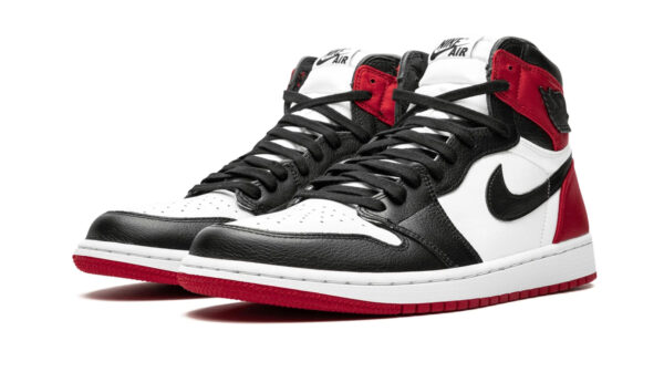 AIR JORDAN 1 HIGH OG WMNS "Satin Black Toe"