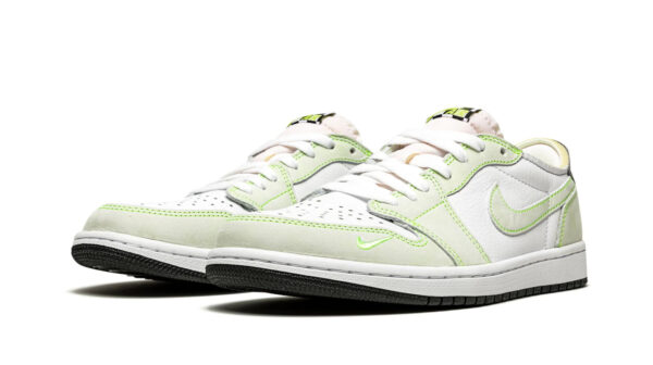 Air Jordan 1 Low OG "Ghost Green"