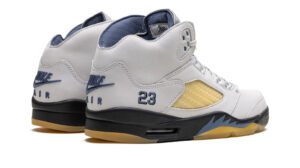 AIR JORDAN 5 WMNS "A Ma Maniere - Diffused Blue"