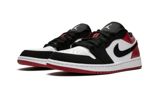 Air Jordan 1 Low GS "Black Toe"