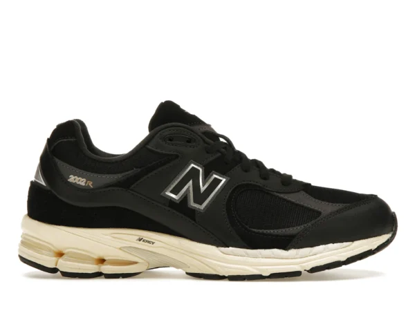 New Balance 2002R Black Vintage - photo 1- Jersey4u