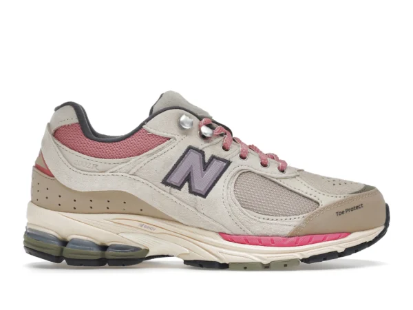 New Balance 2002R Hiking Pack Beige - photo 1- Jersey4u