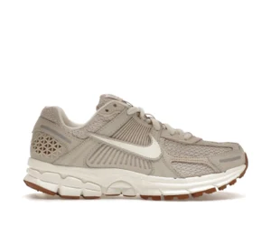 Nike Zoom Vomero 5 Light Orewood Brown (Women's) - photo 1- Jersey4u