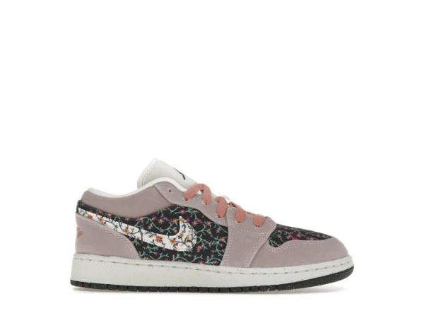 Jordan 1 Low SE Floral (GS) - photo 1- Jersey4u