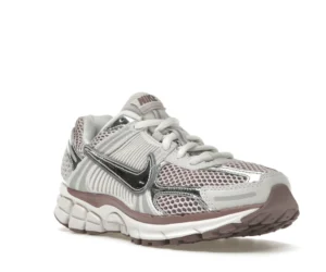 Nike Zoom Vomero 5 Metallic Silver Platinum Violet (Women's) - photo 2- Jersey4u