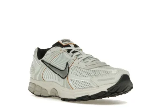 Nike Zoom Vomero 5 Light Silver Chrome (Women's) - photo 2- Jersey4u