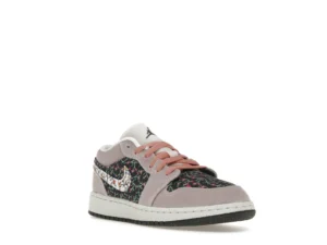 Jordan 1 Low SE Floral (GS) - photo 2- Jersey4u