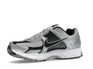 Nike Zoom Vomero 5 Metallic Silver Black - photo 4- Jersey4u