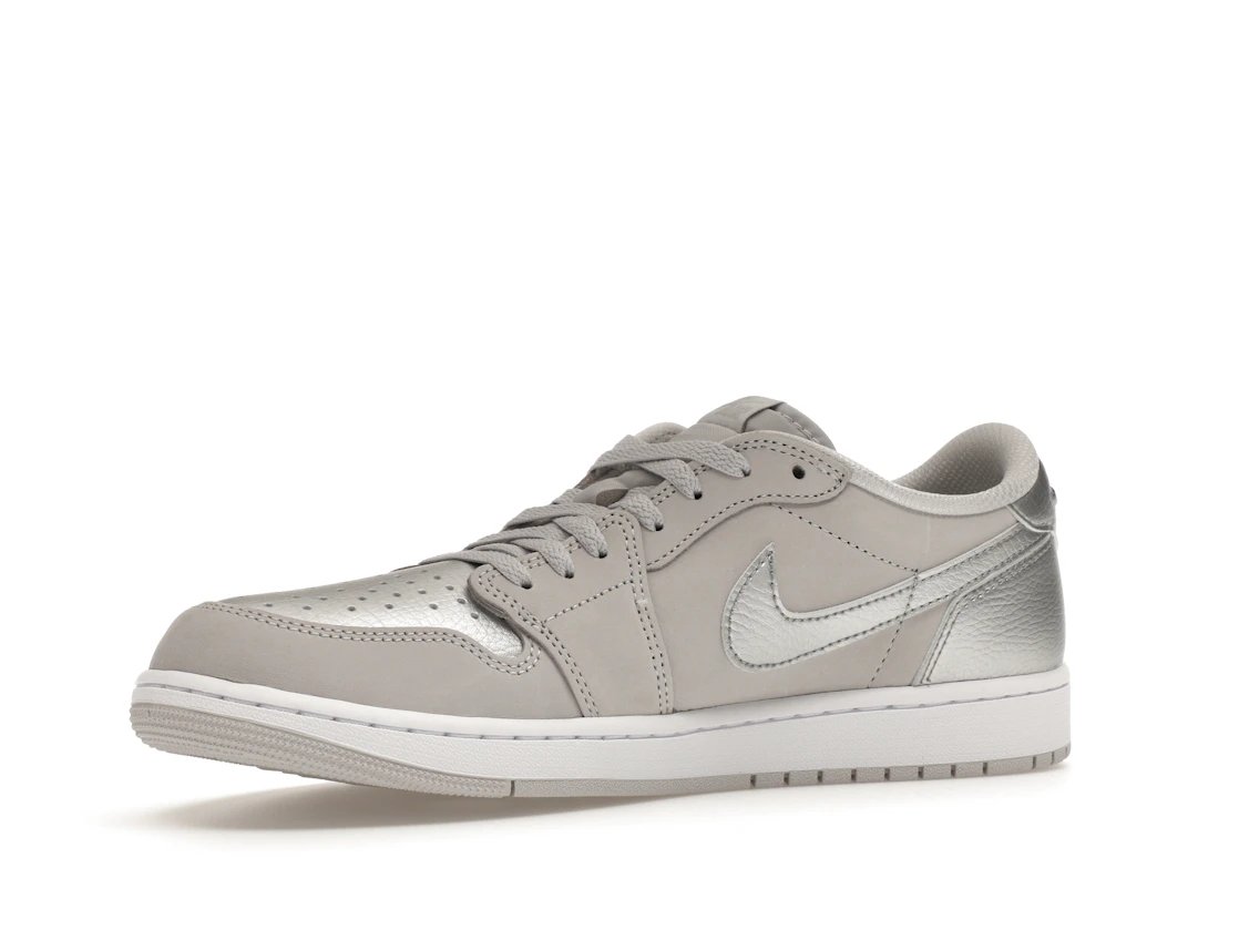 Jordan 1 Low OG Metallic Silver - photo 4- Jersey4u