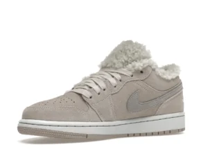 Jordan 1 Low SE Sherpa Fleece (Women's) - photo 4- Jersey4u