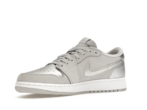 Jordan 1 Low OG Metallic Silver (GS) - photo 4- Jersey4u